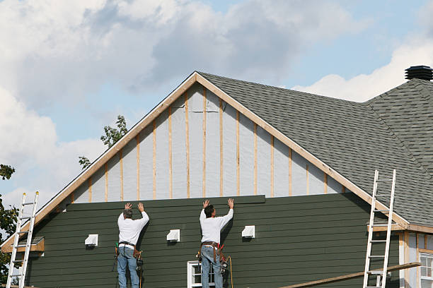 Professional Siding Contractor technician working in Moscow, OH